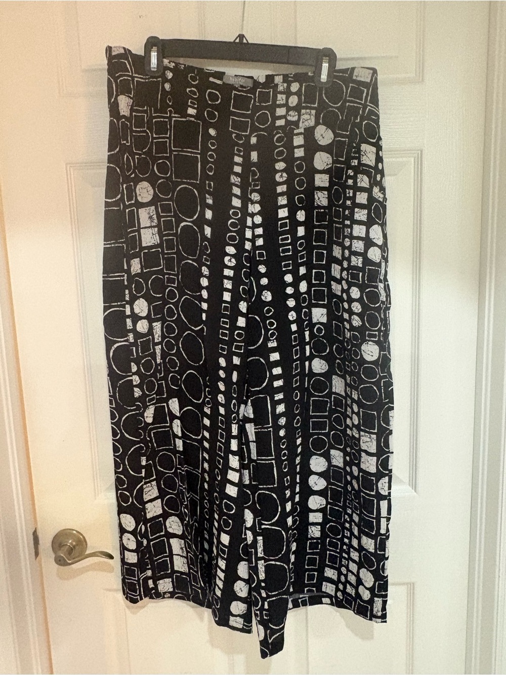 Escape by Habitat Black & White Geometric Pants – Size XL
